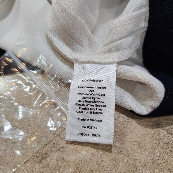 NWT Women's Talbots Career Top 3/4 Sleeve Off White/Navy Blue Trim Size M - Picture 5 of 5